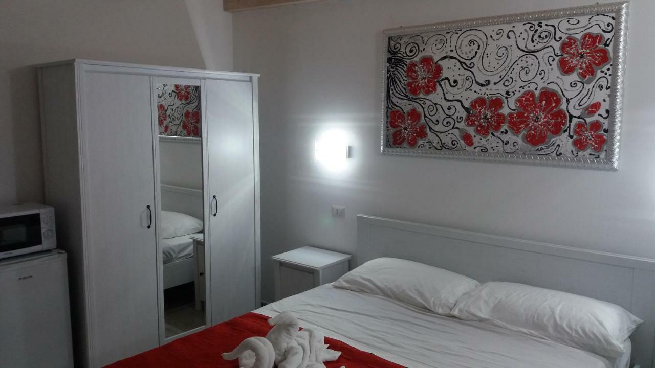 B&B Lady Jolanda Porto Cesareo Exterior foto